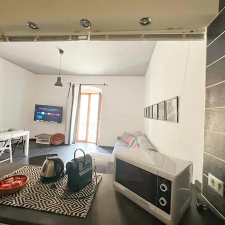 Casa Piazza Episcopio 1 * Bosa