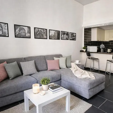 Historic Center Gem Free Parking 10m Semesterbostad Bosa
