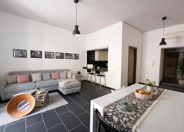 Historic Center Life Apartment In The Heart Of Bosa And Easy Parking Боса