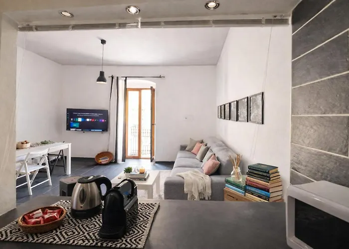 Historic Center Life Apartment In The Heart Of Bosa And Easy Parking Дом отдыха